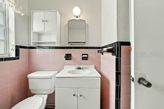 For Sale: $184,900 (3 beds, 1 baths, 1142 Square Feet)