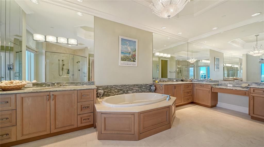 For Sale: $6,995,000 (4 beds, 4 baths, 5987 Square Feet)