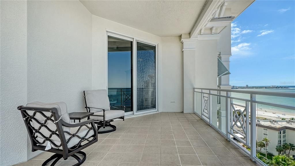 For Sale: $6,995,000 (4 beds, 4 baths, 5987 Square Feet)