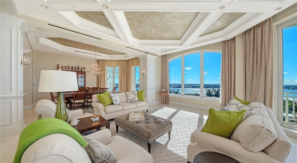 For Sale: $6,995,000 (4 beds, 4 baths, 5987 Square Feet)