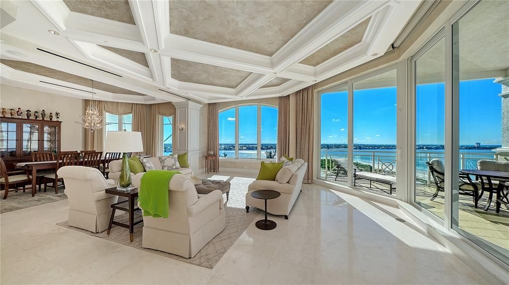 For Sale: $6,995,000 (4 beds, 4 baths, 5987 Square Feet)