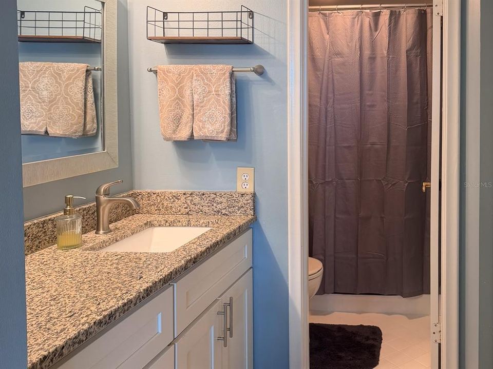 For Rent: $2,500 (1 beds, 1 baths, 780 Square Feet)