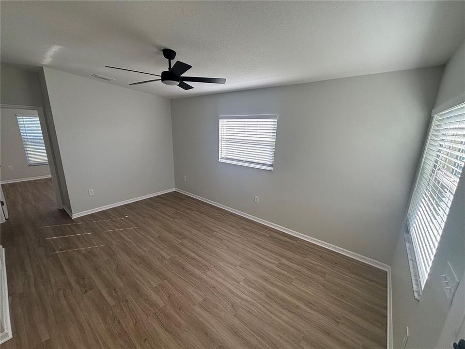For Sale: $249,900 (2 beds, 2 baths, 1065 Square Feet)