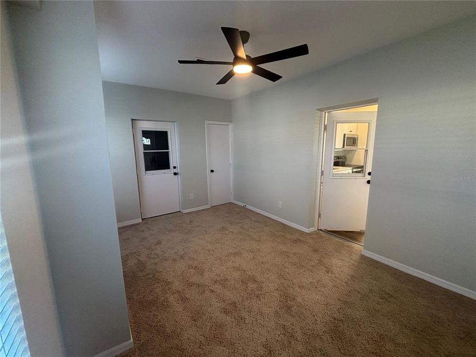 For Sale: $249,900 (2 beds, 2 baths, 1065 Square Feet)