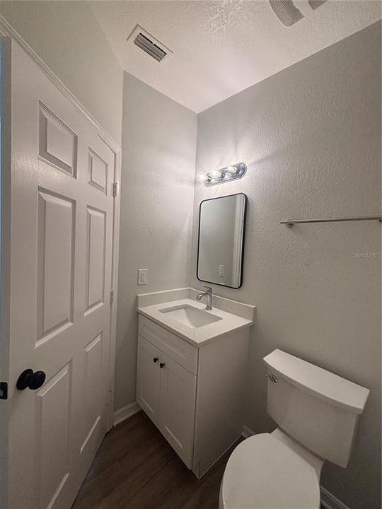 For Sale: $249,900 (2 beds, 2 baths, 1065 Square Feet)