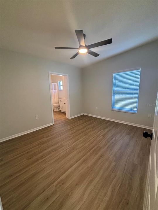 For Sale: $249,900 (2 beds, 2 baths, 1065 Square Feet)