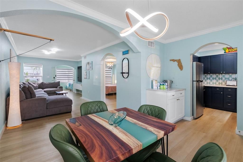 En Venta: $394,000 (1 camas, 1 baños, 735 Pies cuadrados)