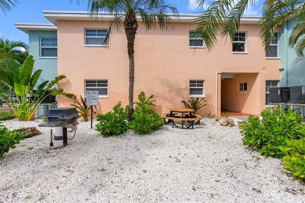 En Venta: $394,000 (1 camas, 1 baños, 735 Pies cuadrados)