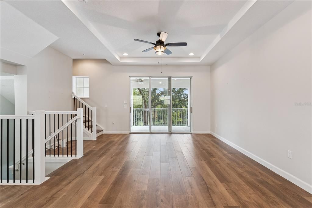 En Venta: $529,000 (3 camas, 3 baños, 2187 Pies cuadrados)
