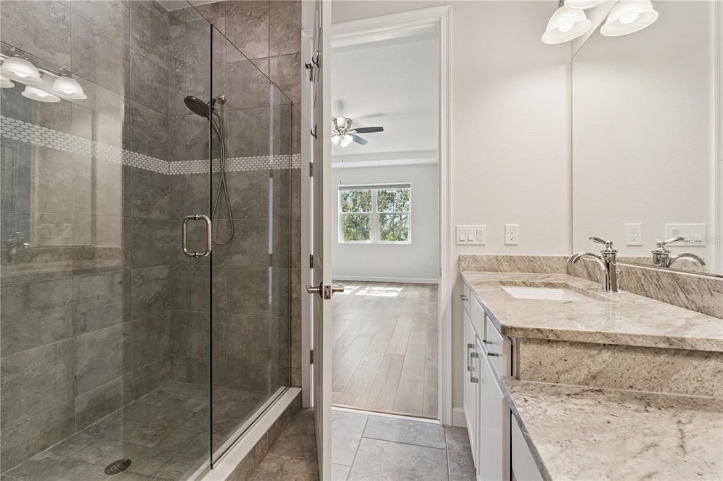 En Venta: $529,000 (3 camas, 3 baños, 2187 Pies cuadrados)
