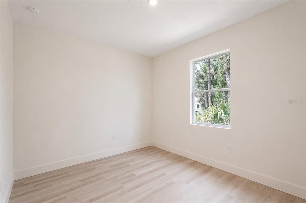 En Venta: $396,000 (4 camas, 2 baños, 2171 Pies cuadrados)