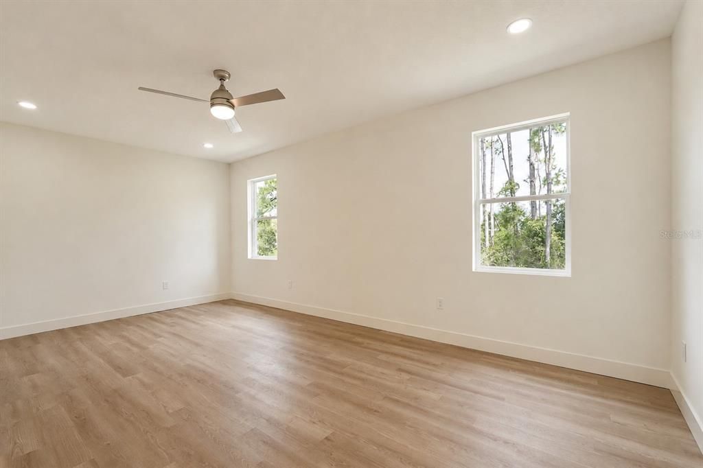 En Venta: $396,000 (4 camas, 2 baños, 2171 Pies cuadrados)