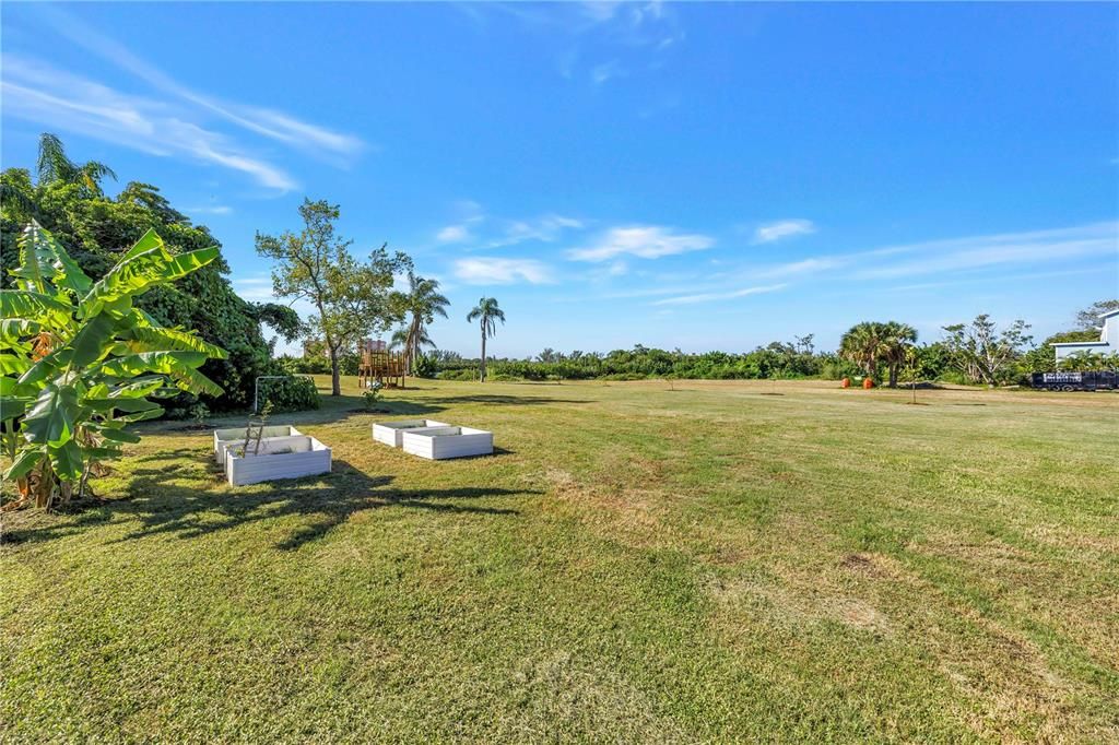 For Sale: $1,200,000 (2.67 acres)