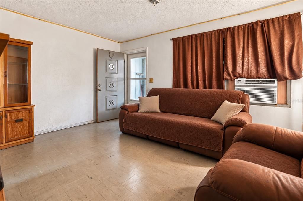 На продажу: $120,000 (3 спален, 1 ванн, 953 Квадратных фут)