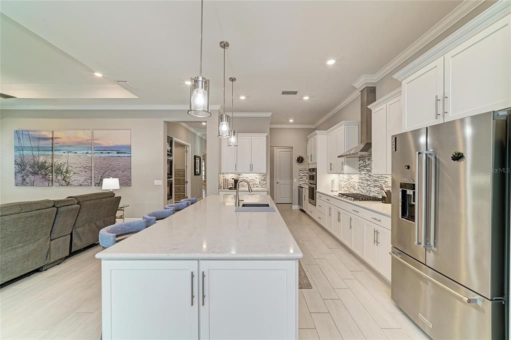 For Sale: $850,000 (3 beds, 3 baths, 2851 Square Feet)