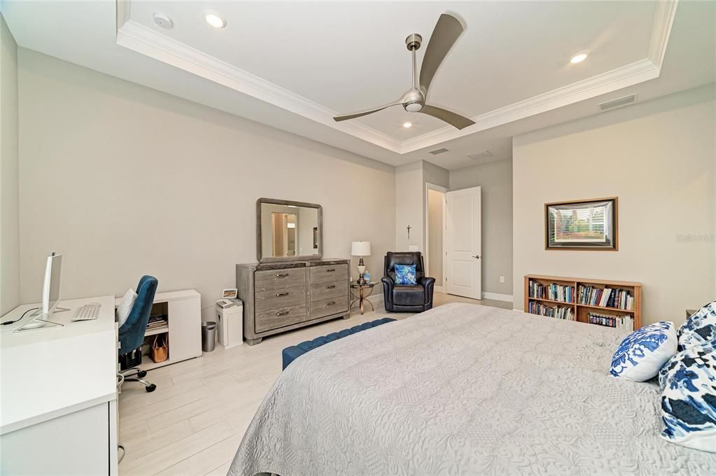For Sale: $850,000 (3 beds, 3 baths, 2851 Square Feet)