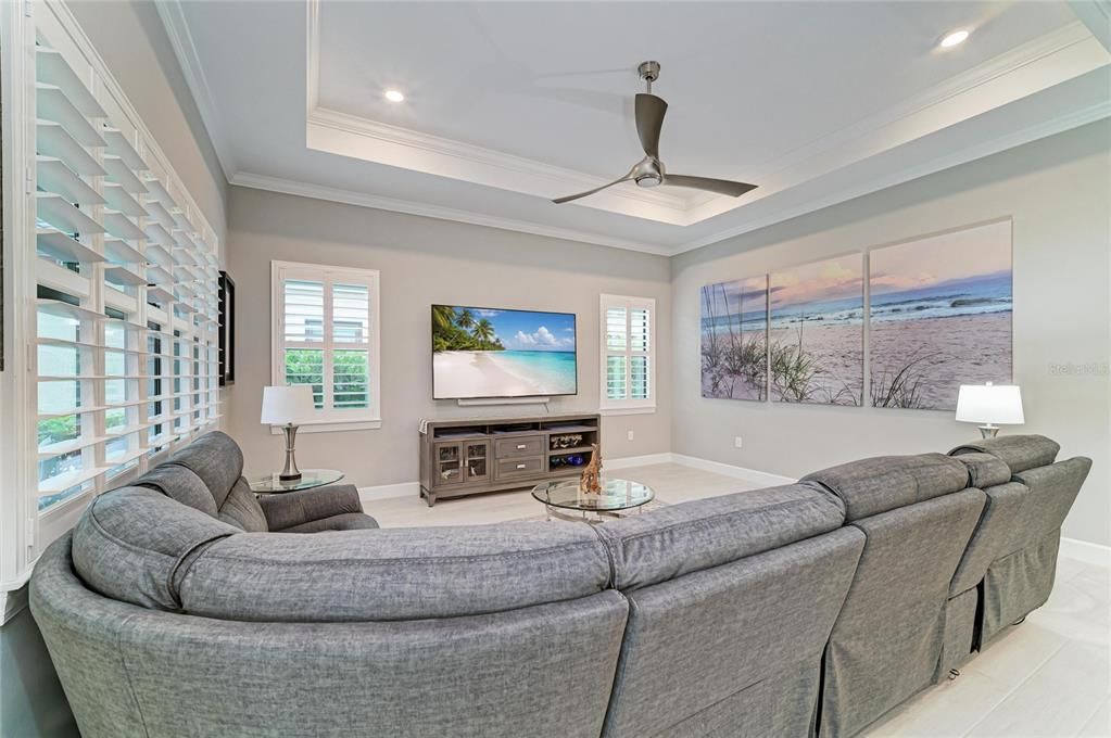For Sale: $850,000 (3 beds, 3 baths, 2851 Square Feet)