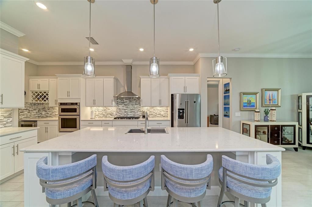 For Sale: $850,000 (3 beds, 3 baths, 2851 Square Feet)
