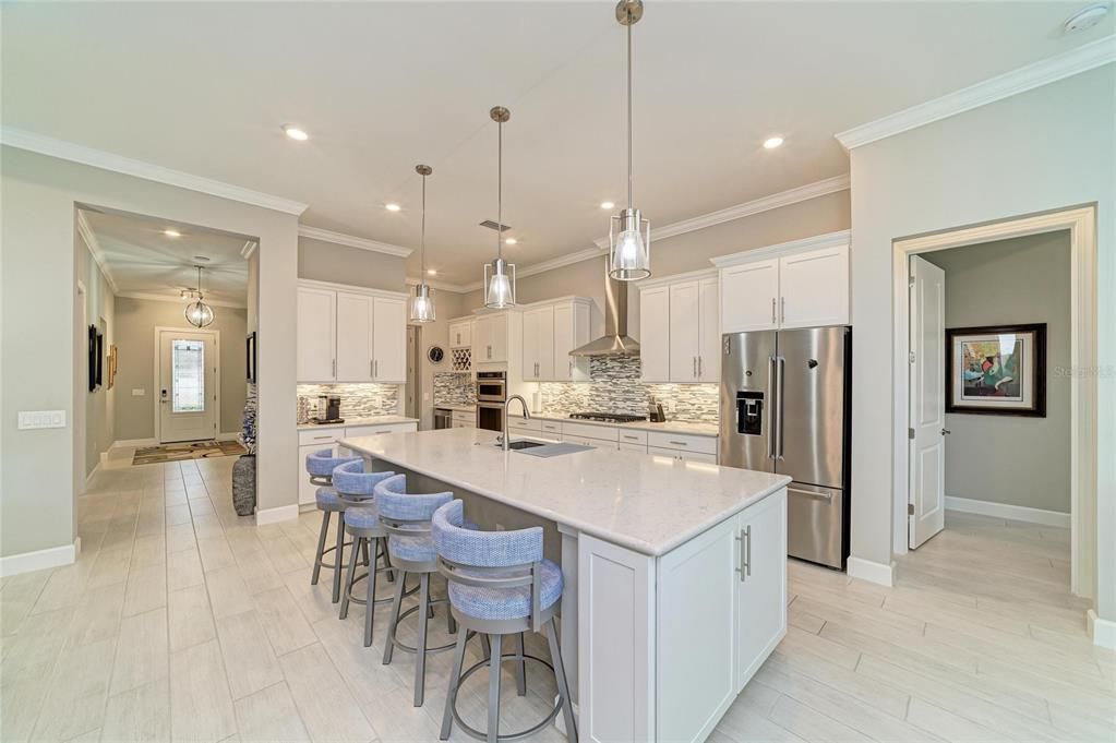 For Sale: $850,000 (3 beds, 3 baths, 2851 Square Feet)