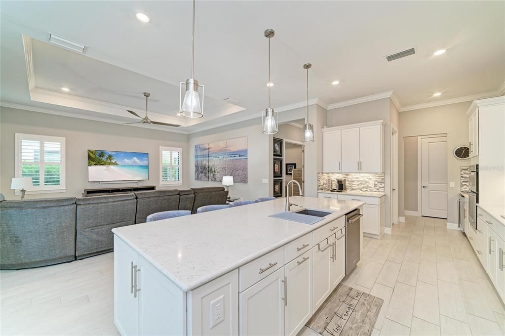 For Sale: $850,000 (3 beds, 3 baths, 2851 Square Feet)