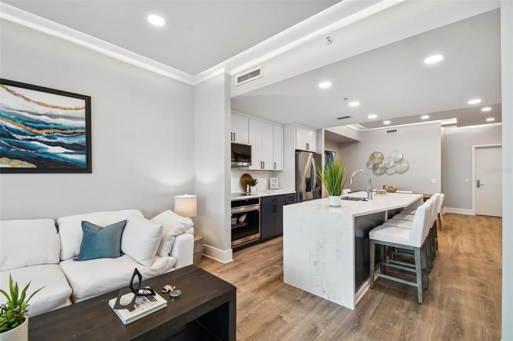 В аренду: $3,900 (2 спален, 2 ванн, 1237 Квадратных фут)