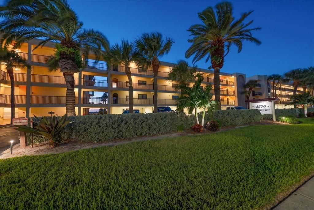 En Venta: $955,000 (2 camas, 2 baños, 1050 Pies cuadrados)
