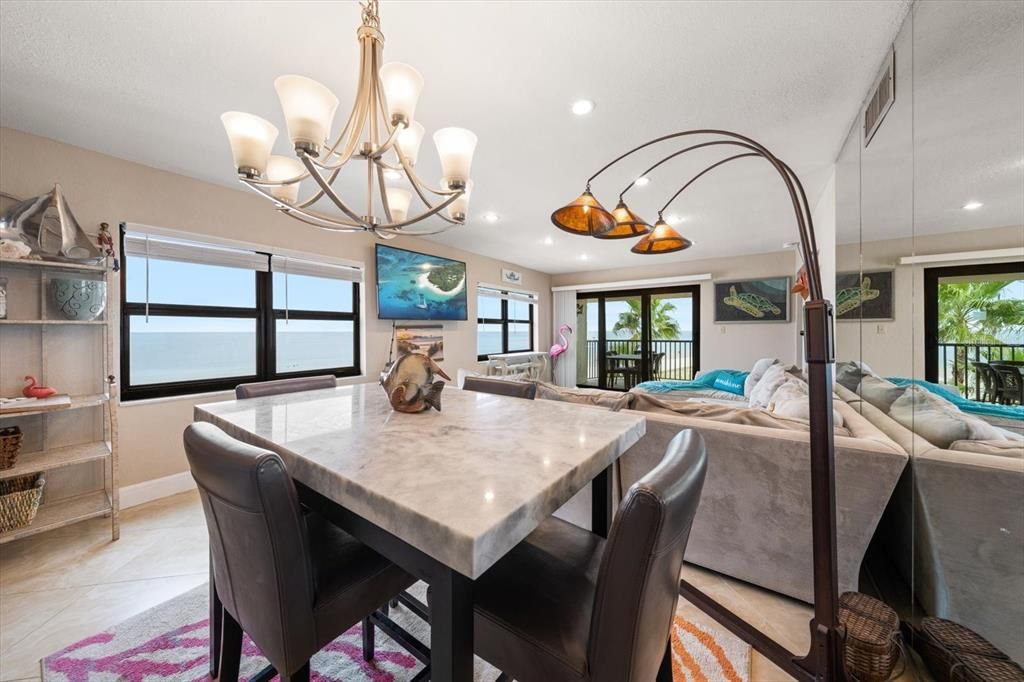 En Venta: $955,000 (2 camas, 2 baños, 1050 Pies cuadrados)