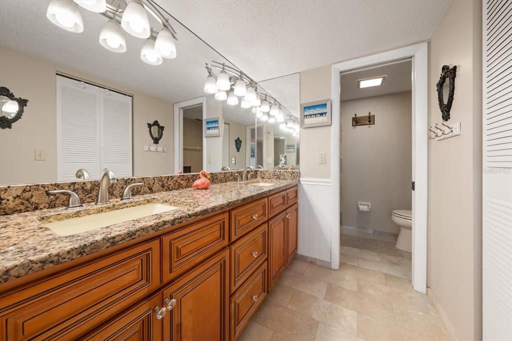En Venta: $955,000 (2 camas, 2 baños, 1050 Pies cuadrados)