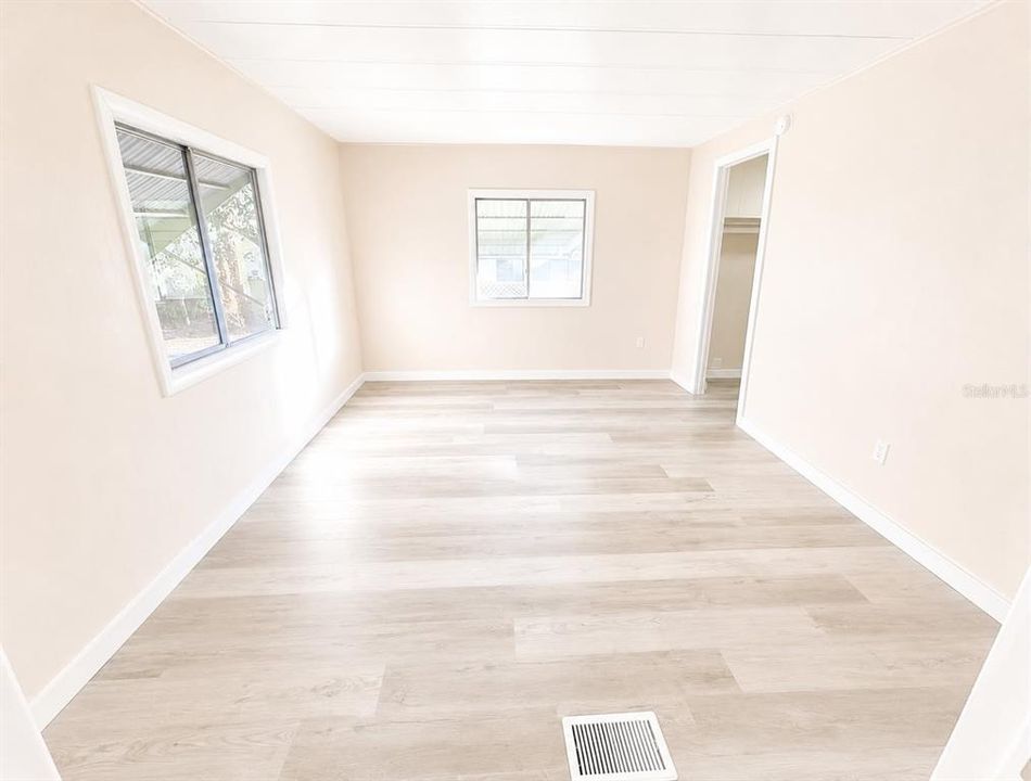 На продажу: $149,000 (2 спален, 2 ванн, 1056 Квадратных фут)