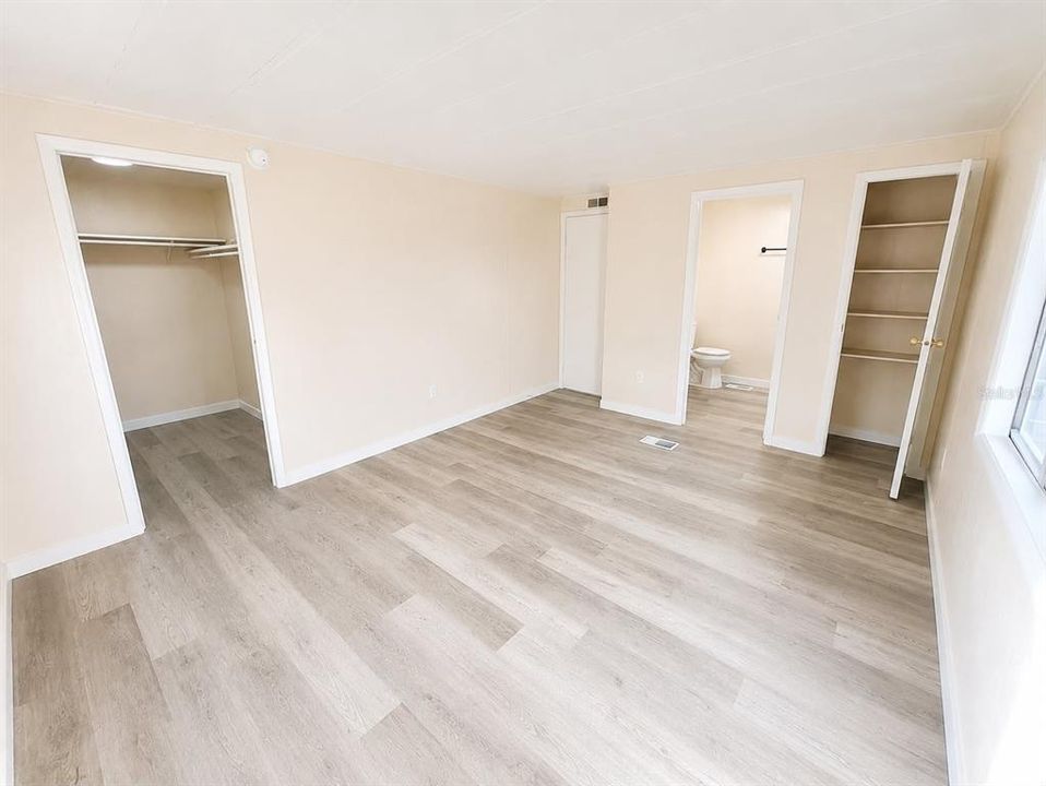 На продажу: $149,000 (2 спален, 2 ванн, 1056 Квадратных фут)