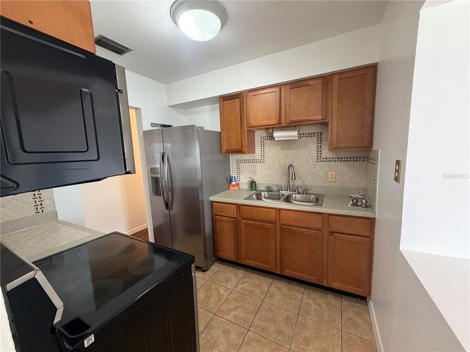 В аренду: $3,200 (3 спален, 1 ванн, 1162 Квадратных фут)