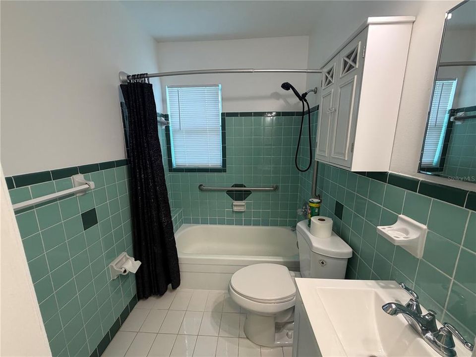 В аренду: $3,200 (3 спален, 1 ванн, 1162 Квадратных фут)