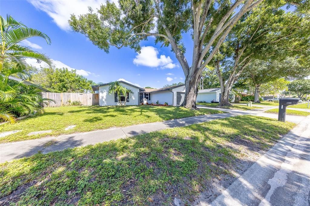 For Sale: $475,000 (3 beds, 2 baths, 1518 Square Feet)