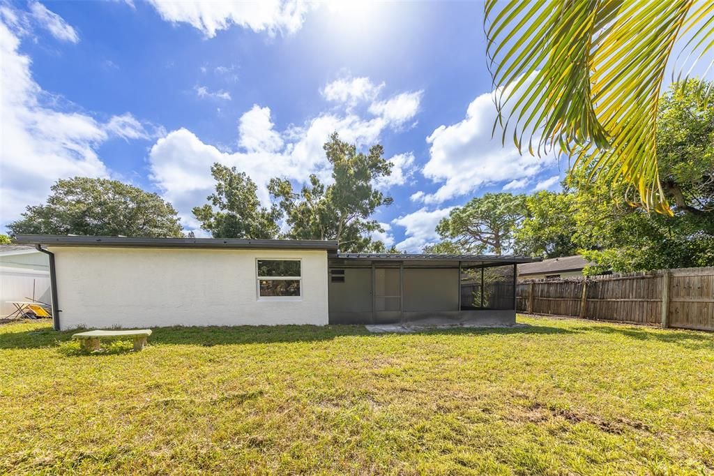 For Sale: $475,000 (3 beds, 2 baths, 1518 Square Feet)