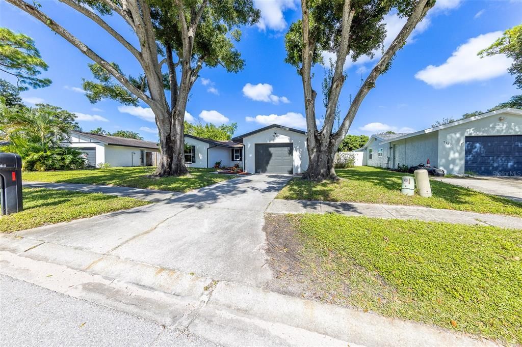 For Sale: $475,000 (3 beds, 2 baths, 1518 Square Feet)