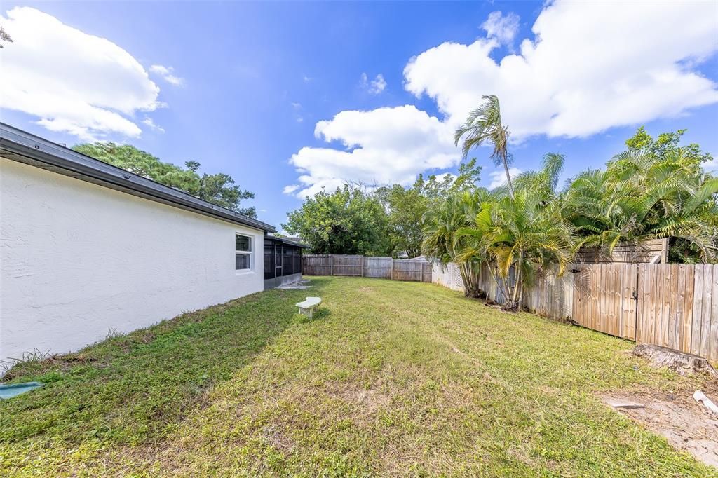 For Sale: $475,000 (3 beds, 2 baths, 1518 Square Feet)