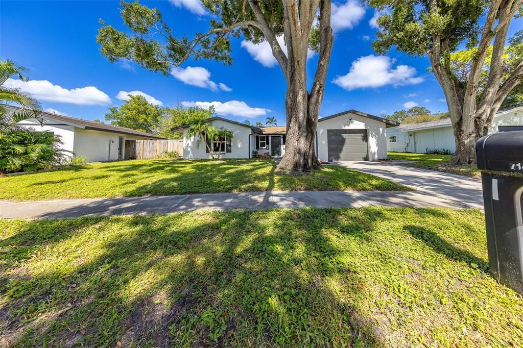 For Sale: $475,000 (3 beds, 2 baths, 1518 Square Feet)