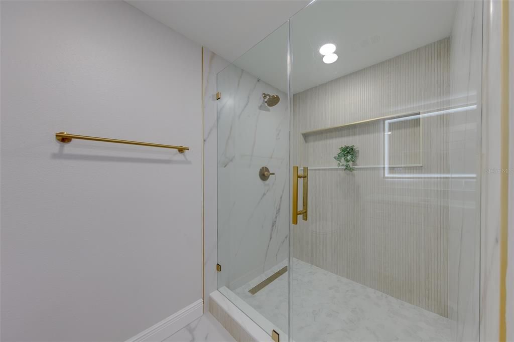 For Sale: $475,000 (3 beds, 2 baths, 1518 Square Feet)