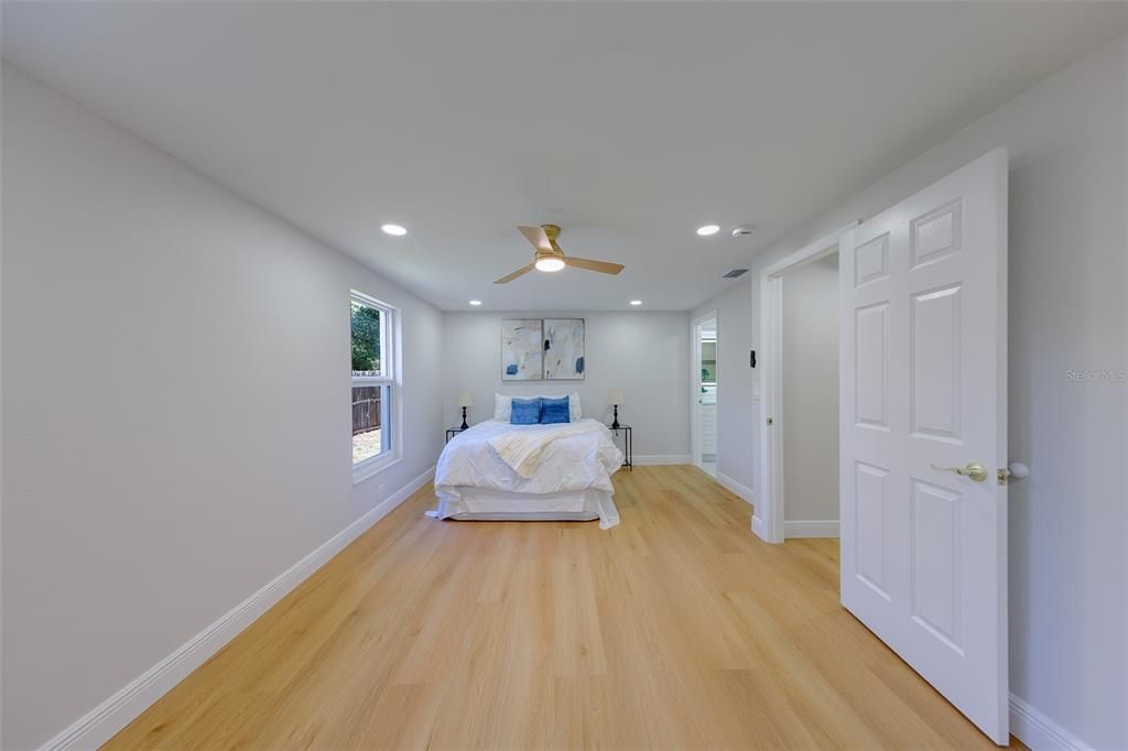 For Sale: $475,000 (3 beds, 2 baths, 1518 Square Feet)