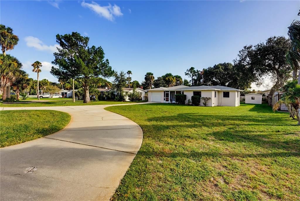 For Sale: $339,900 (2 beds, 2 baths, 1344 Square Feet)