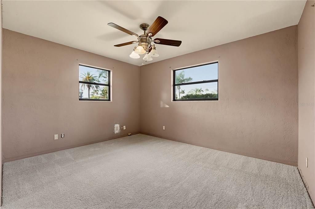 For Sale: $339,900 (2 beds, 2 baths, 1344 Square Feet)