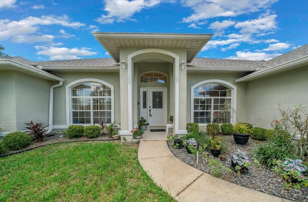 На продажу: $385,000 (3 спален, 2 ванн, 2083 Квадратных фут)
