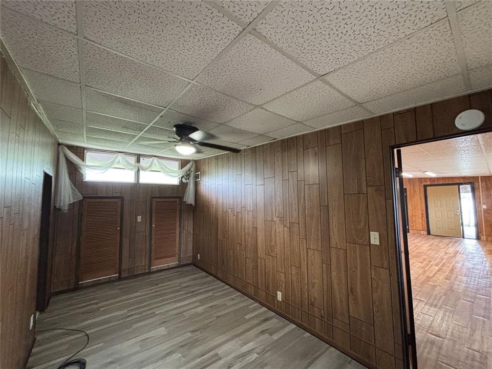 For Rent: $1,150 (1 beds, 1 baths, 1000 Square Feet)