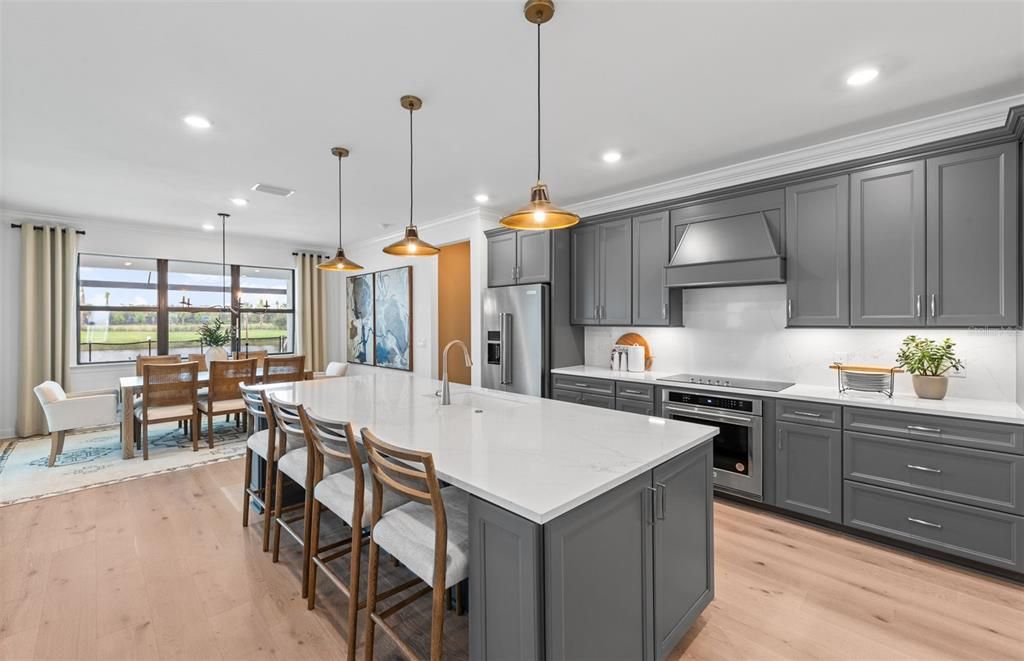 En Venta: $1,121,649 (3 camas, 3 baños, 2808 Pies cuadrados)