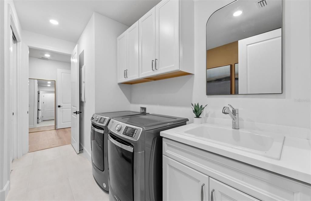 En Venta: $1,121,649 (3 camas, 3 baños, 2808 Pies cuadrados)
