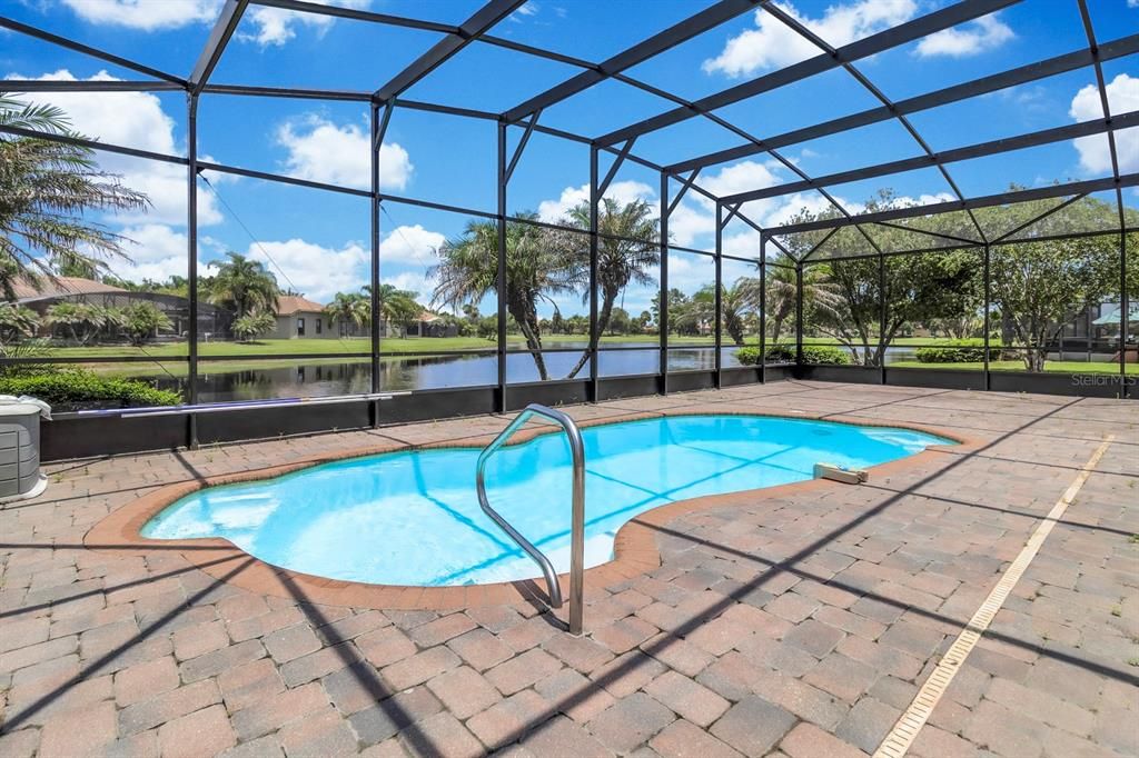 En Venta: $600,000 (3 camas, 3 baños, 2466 Pies cuadrados)