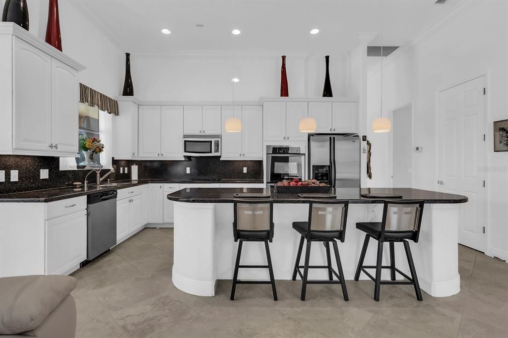 En Venta: $600,000 (3 camas, 3 baños, 2466 Pies cuadrados)