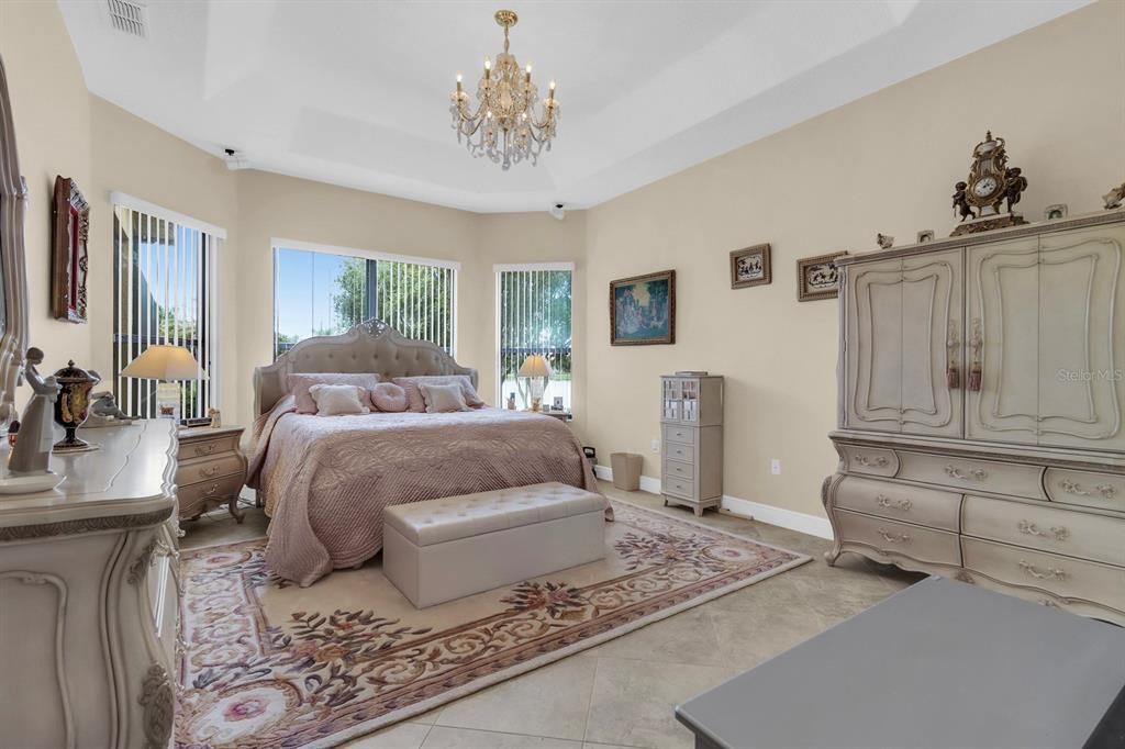 En Venta: $600,000 (3 camas, 3 baños, 2466 Pies cuadrados)