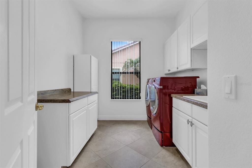 En Venta: $600,000 (3 camas, 3 baños, 2466 Pies cuadrados)