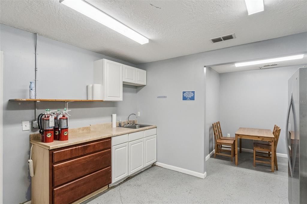 For Sale: $1,200,000 (0 beds, 0 baths, 4099 Square Feet)
